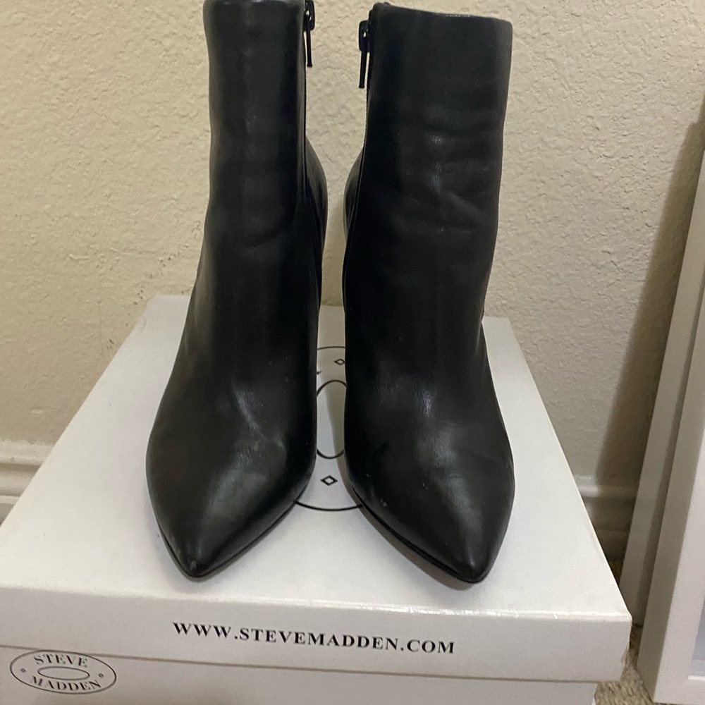 Steve Madden messy black booties